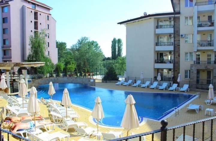 Sunny Beach Hills Apartment - Private Exteriör bild